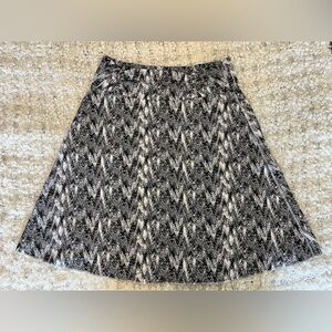 Soybu Women’s Black and White Active Skirt Size M